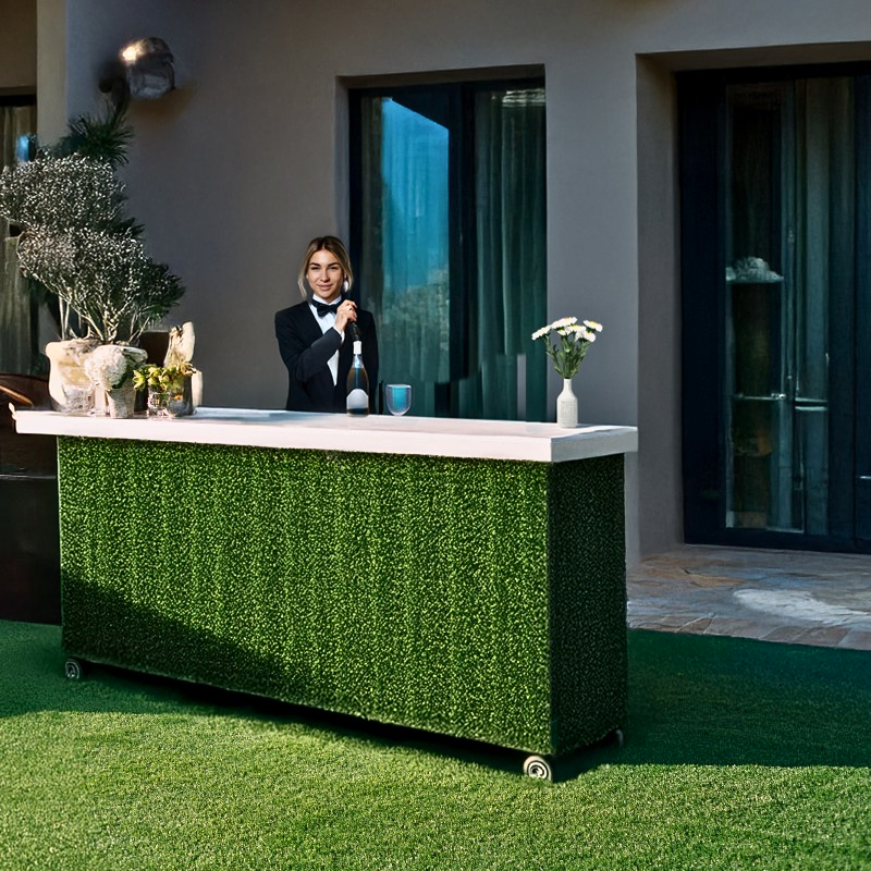6ft Hedge Front Mobile Bar